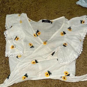 SHEIN Women’s medium Ruffle Armhole Embroidery Wrap Tie Back Top